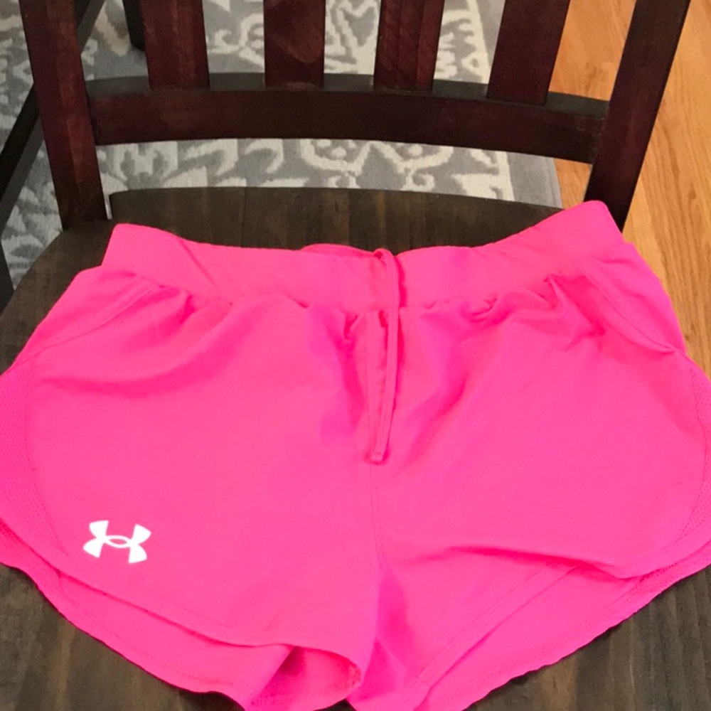 Girls pink Under Armour shorts size L
